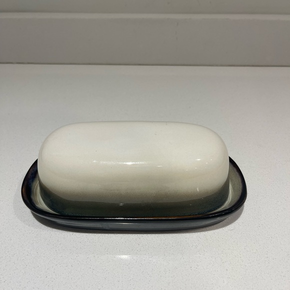 SANGO "NOVA BLACK" Ceramic  Butter Dish Grayish White (4932) With Cover - Picture 2 of 5